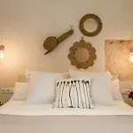Tomas Ibarra Pool & Luxury