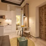 Tomas Ibarra Pool & Luxury